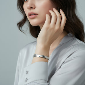 FlexiGleam: Silver Stack Bracelet