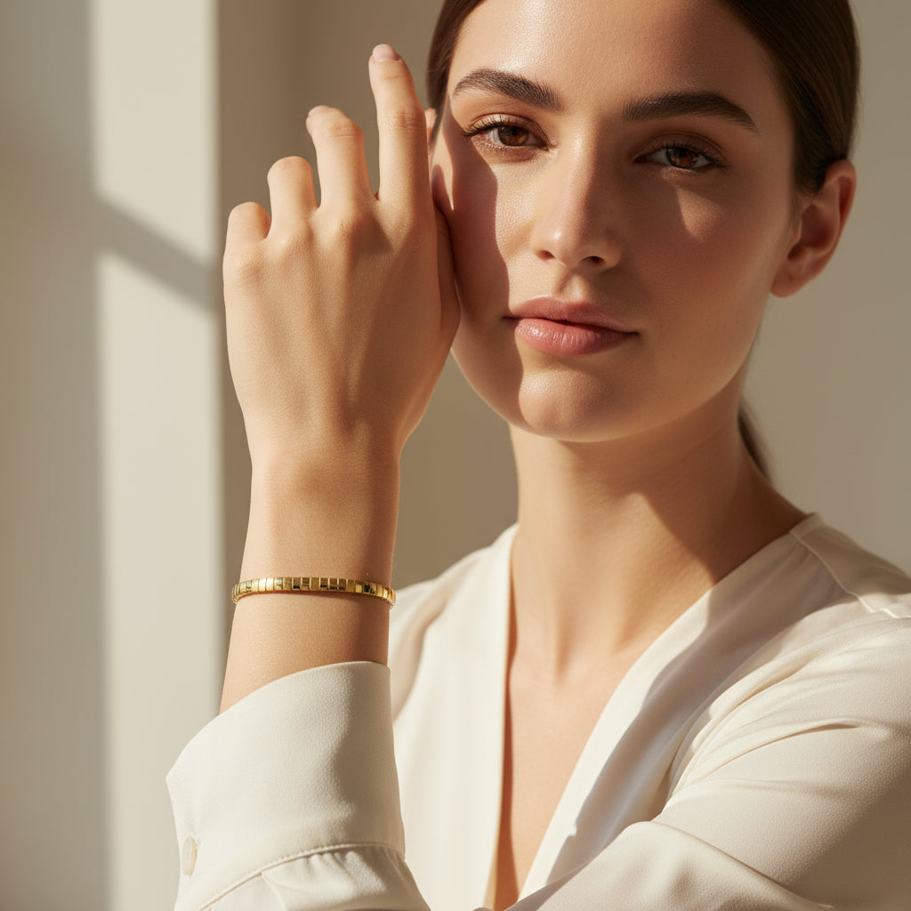 GleamLine: Slim 18K Stack Bracelet