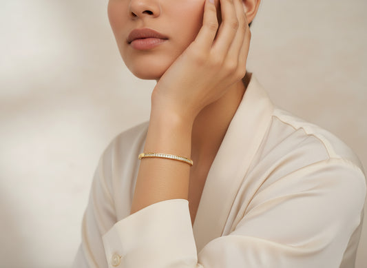 Baguette Gleam: 18K Gold Openable Kada