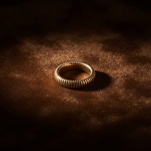 Luxe Ribbed ring