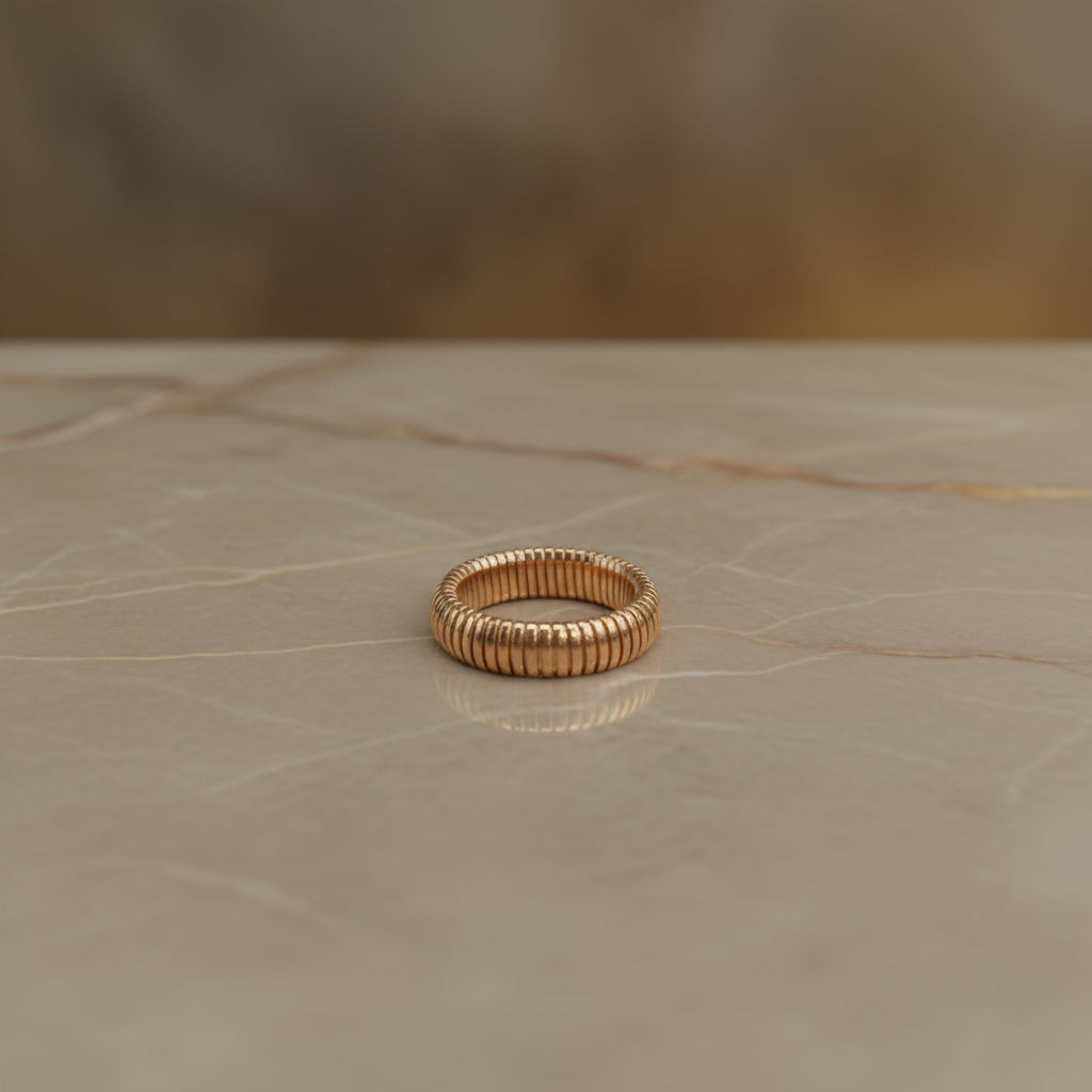 Luxe Ribbed ring